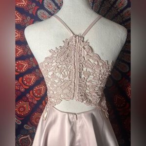 beautiful formal dress!!